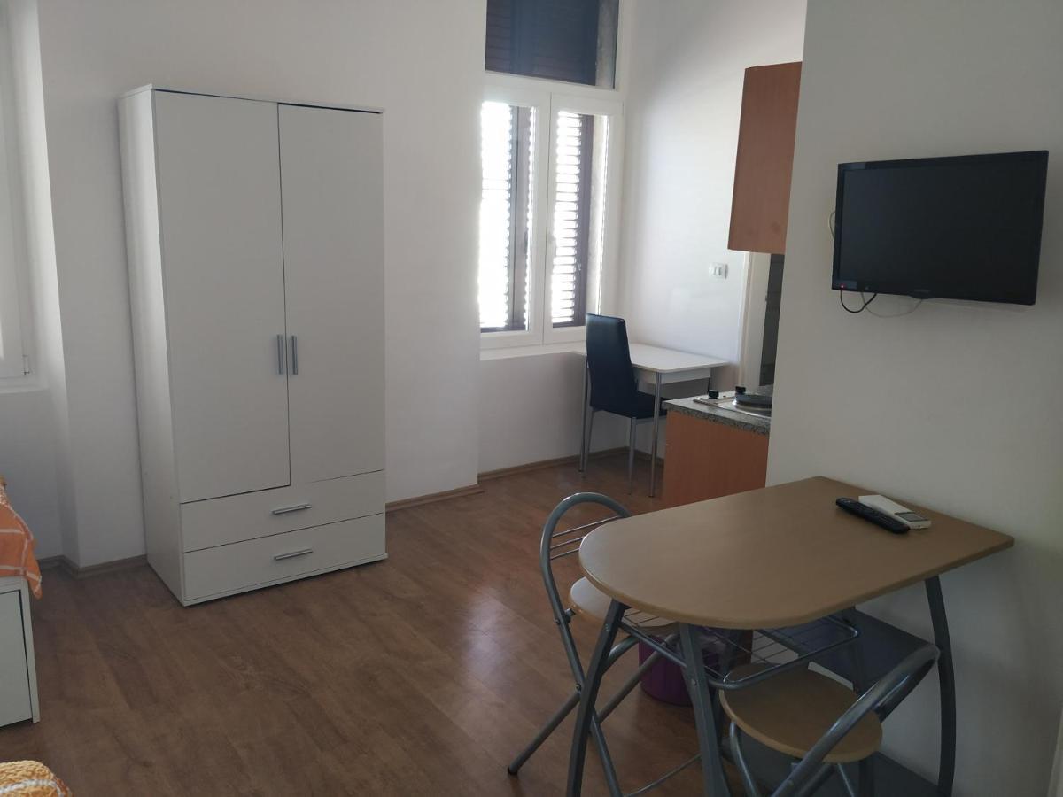 Apartments Todorovic Пула Екстериор снимка